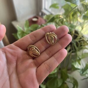 Vintage 14k gold Equestrian horse head earrings